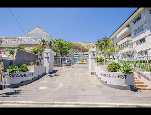 2 BEDROOM PROPERTY TO RENT IN SEA POINT UPPER